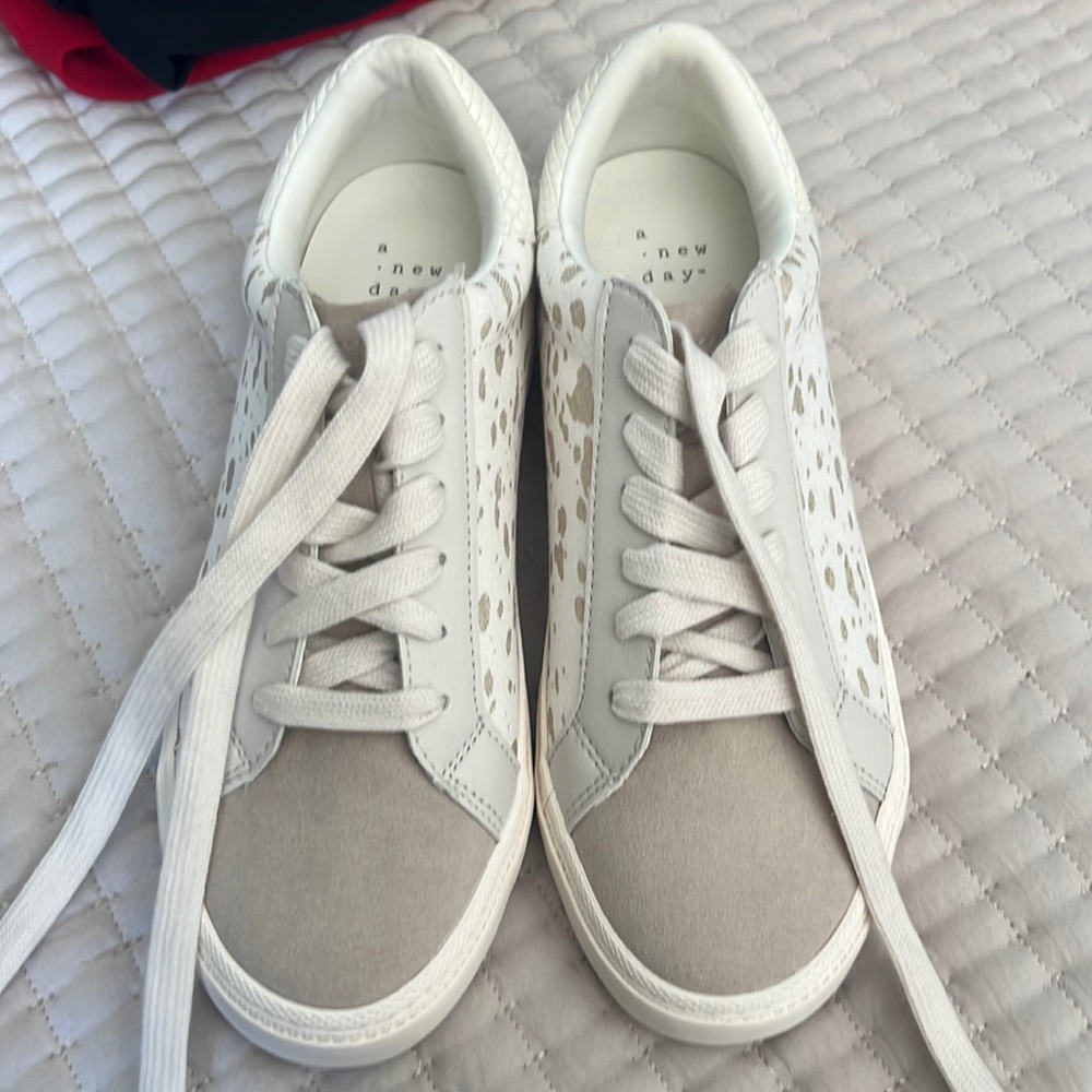 A NEW DAY  tennis shoes.  Never worn.  Size 7
